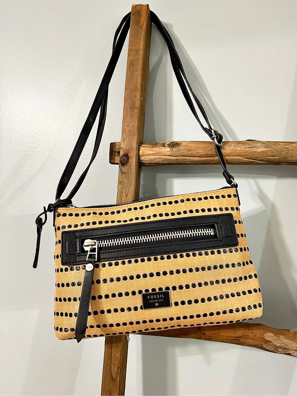 Fossil Dawson Crossbody Bag Purse Woven Tan Black Stripe Boho Key Charm